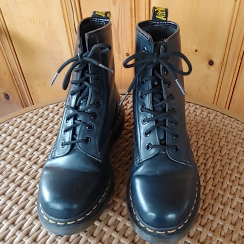 Dr Martens Boots Navy Womens size 8